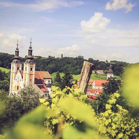 Kavana I Sobe Monika Hotel Grabrovnik Bagian luar foto