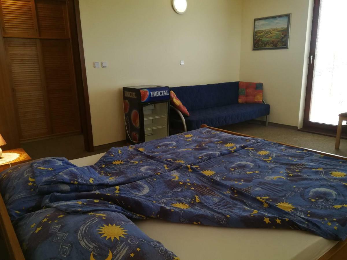 Kavana I Sobe Monika Hotel Grabrovnik Bagian luar foto
