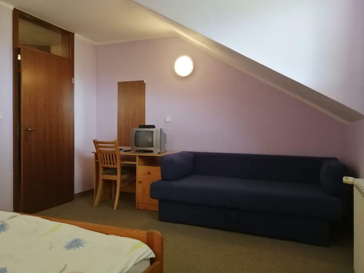 Kavana I Sobe Monika Hotel Grabrovnik Bagian luar foto