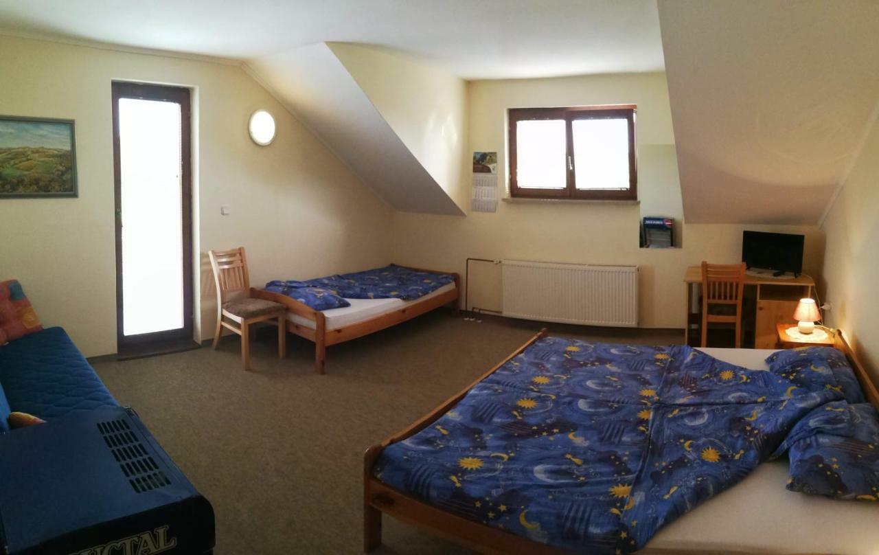 Kavana I Sobe Monika Hotel Grabrovnik Bagian luar foto