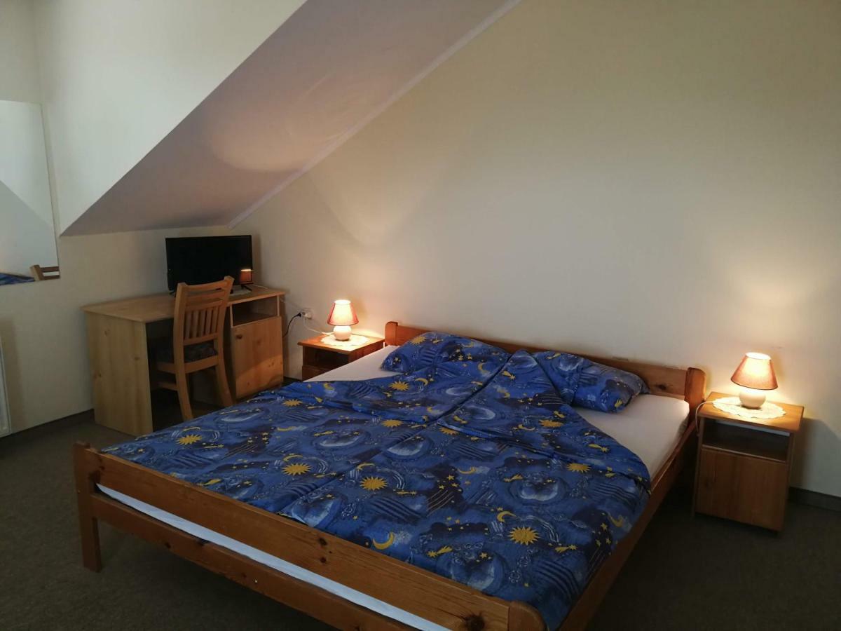 Kavana I Sobe Monika Hotel Grabrovnik Bagian luar foto